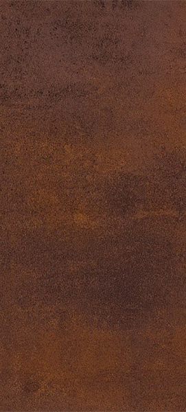 Surface brun foncé d’un acier Corten présentant une patine stabilisée et homogène.